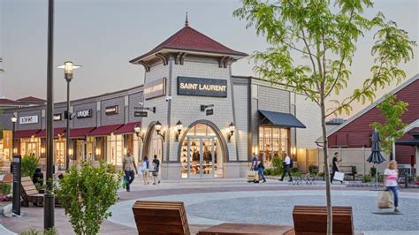 yves saint laurent woodbury commons|Saint Laurent at Woodbury Common Premium  .